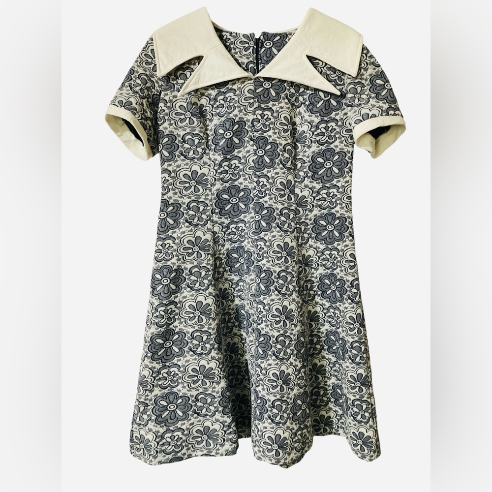 Vintage 60’s Dagger Collar Navy Blue & White Flower Mini Mod Dress